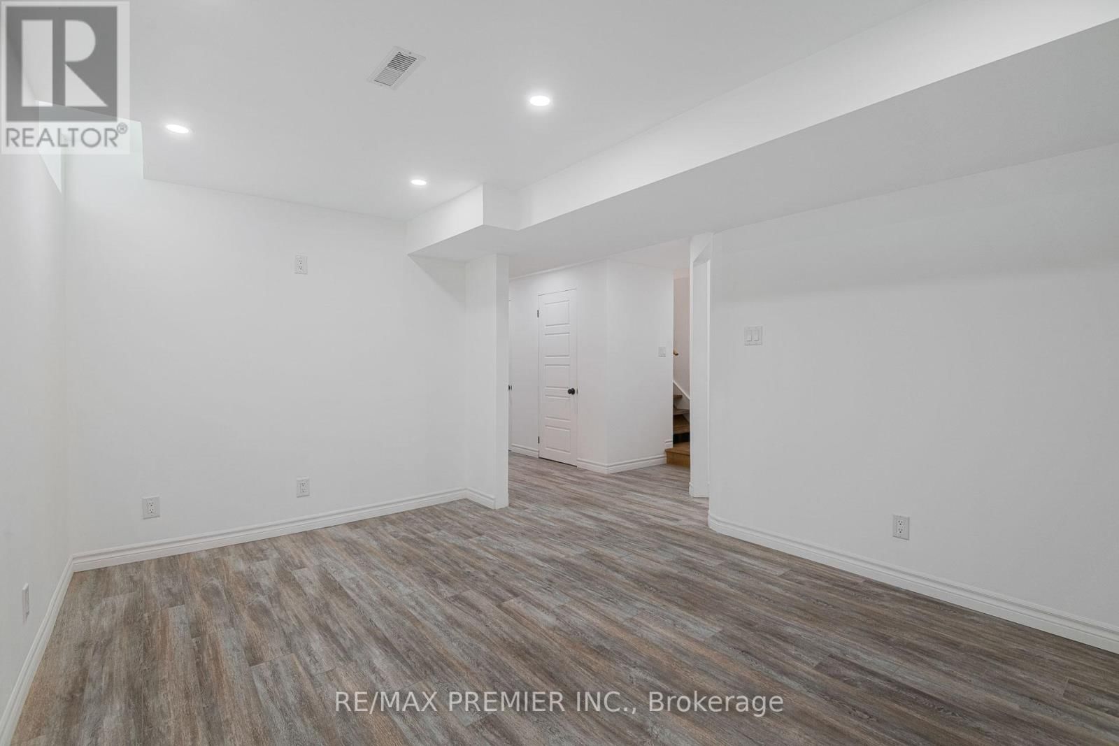 23 SUNBIRD BOULEVARD Image 23