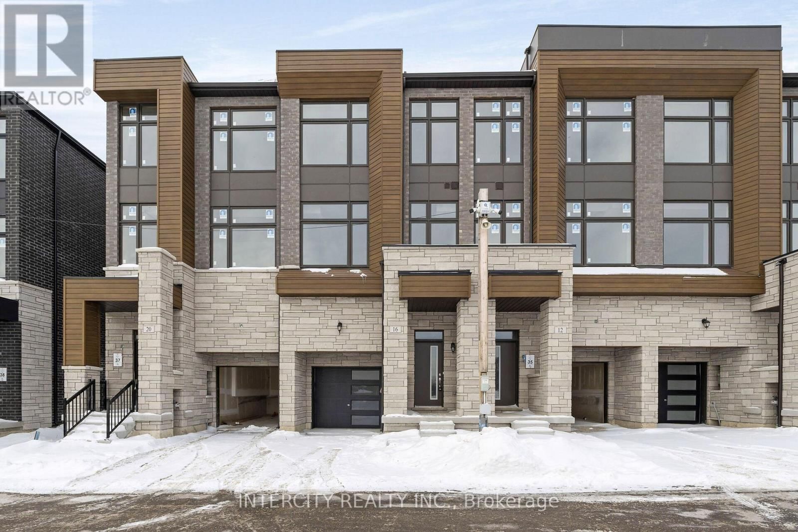 16 RADISSON STREET Image 1