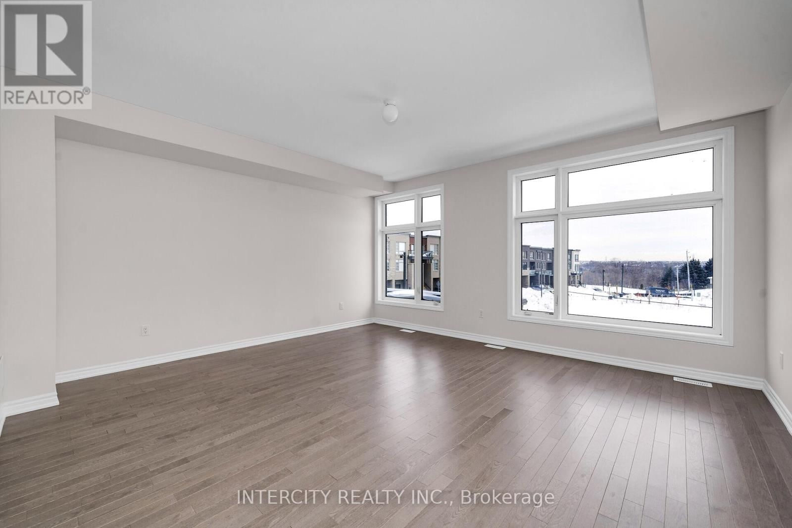 16 RADISSON STREET Image 14