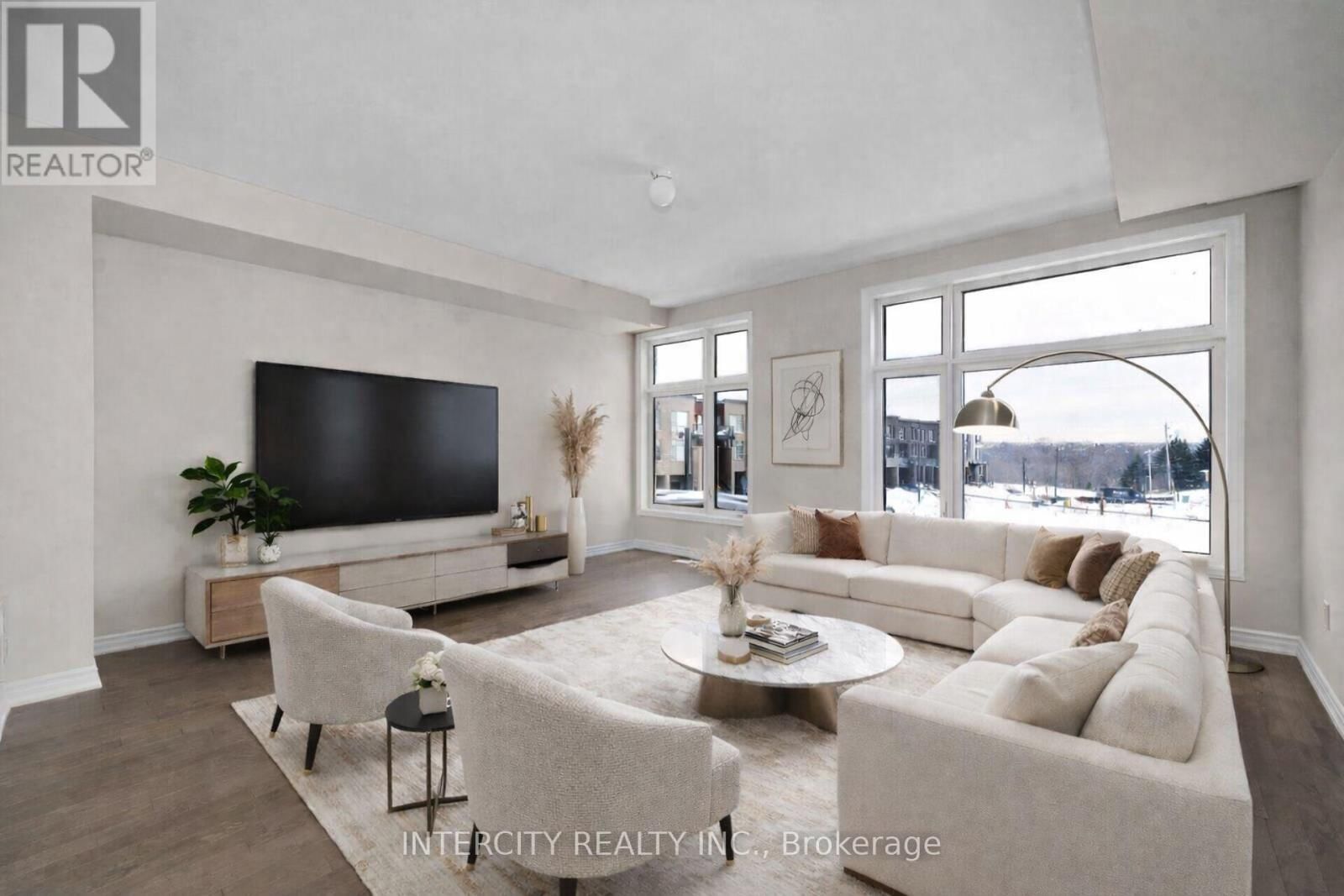 16 RADISSON STREET Image 15