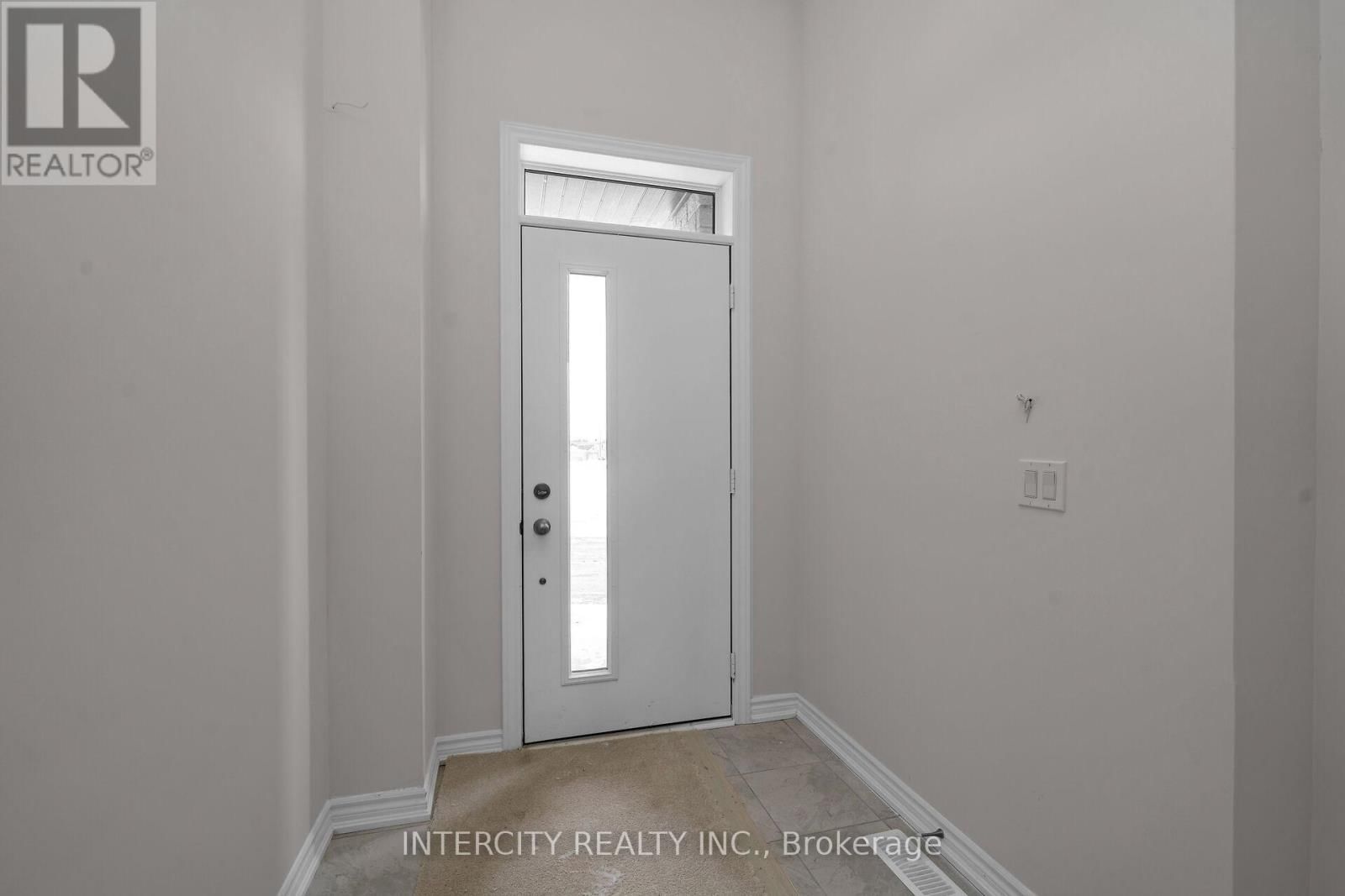 16 RADISSON STREET Image 3