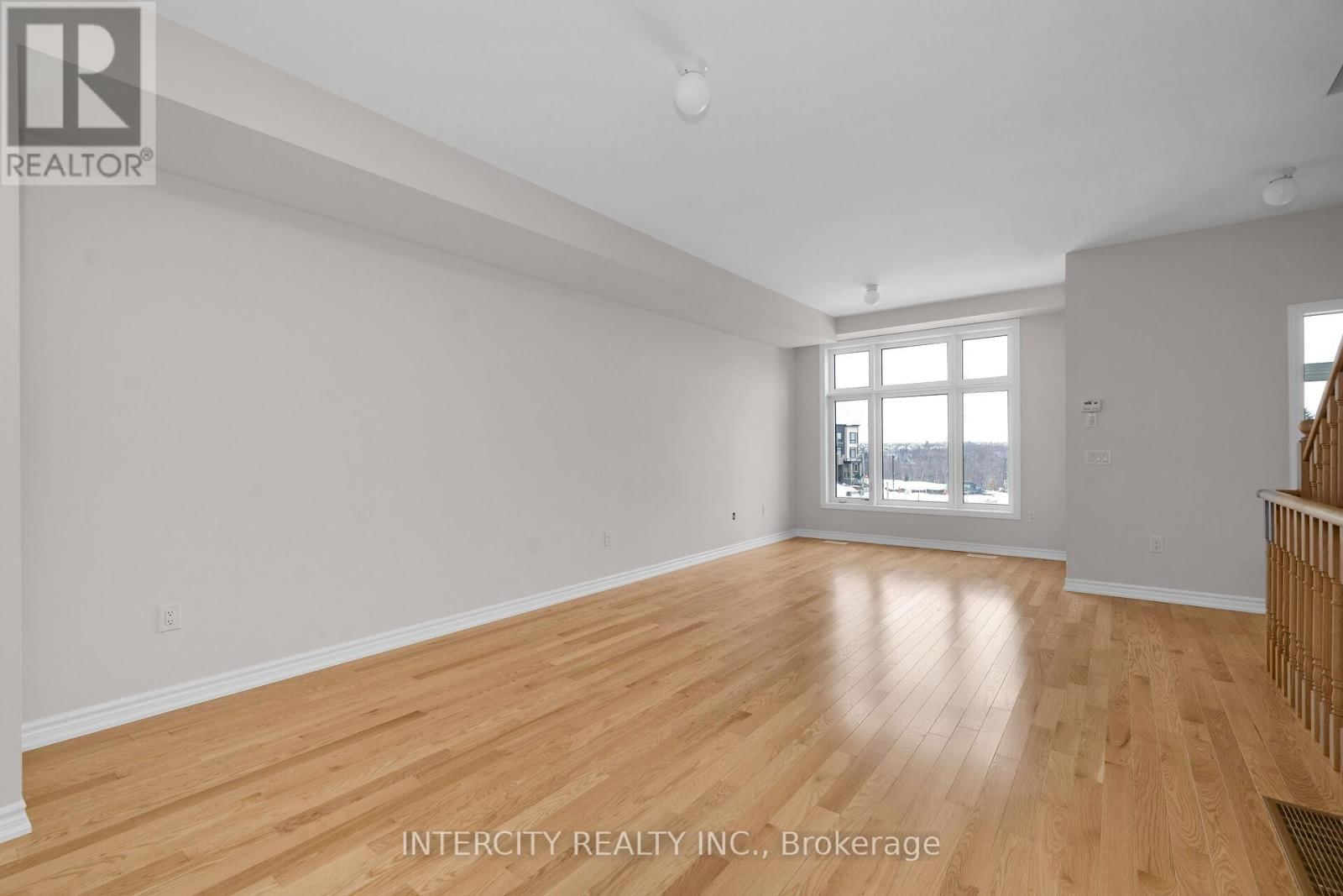 30 RADISSON STREET Image 15