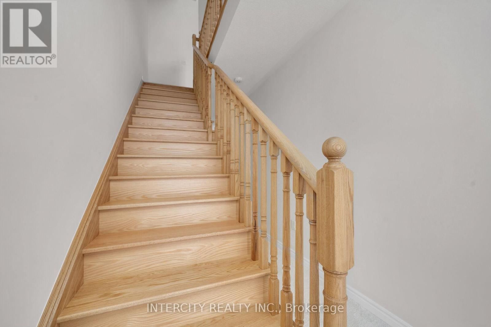 30 RADISSON STREET Image 8