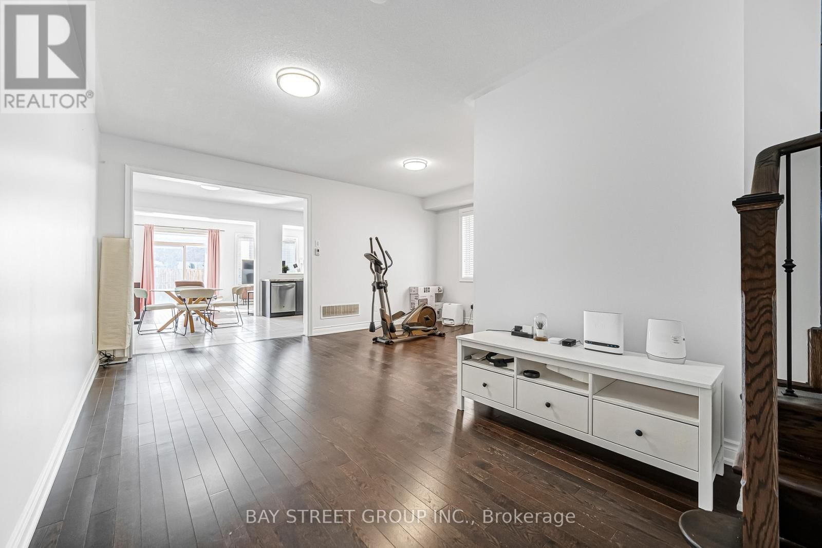 60 MOHANDAS DRIVE Image 11