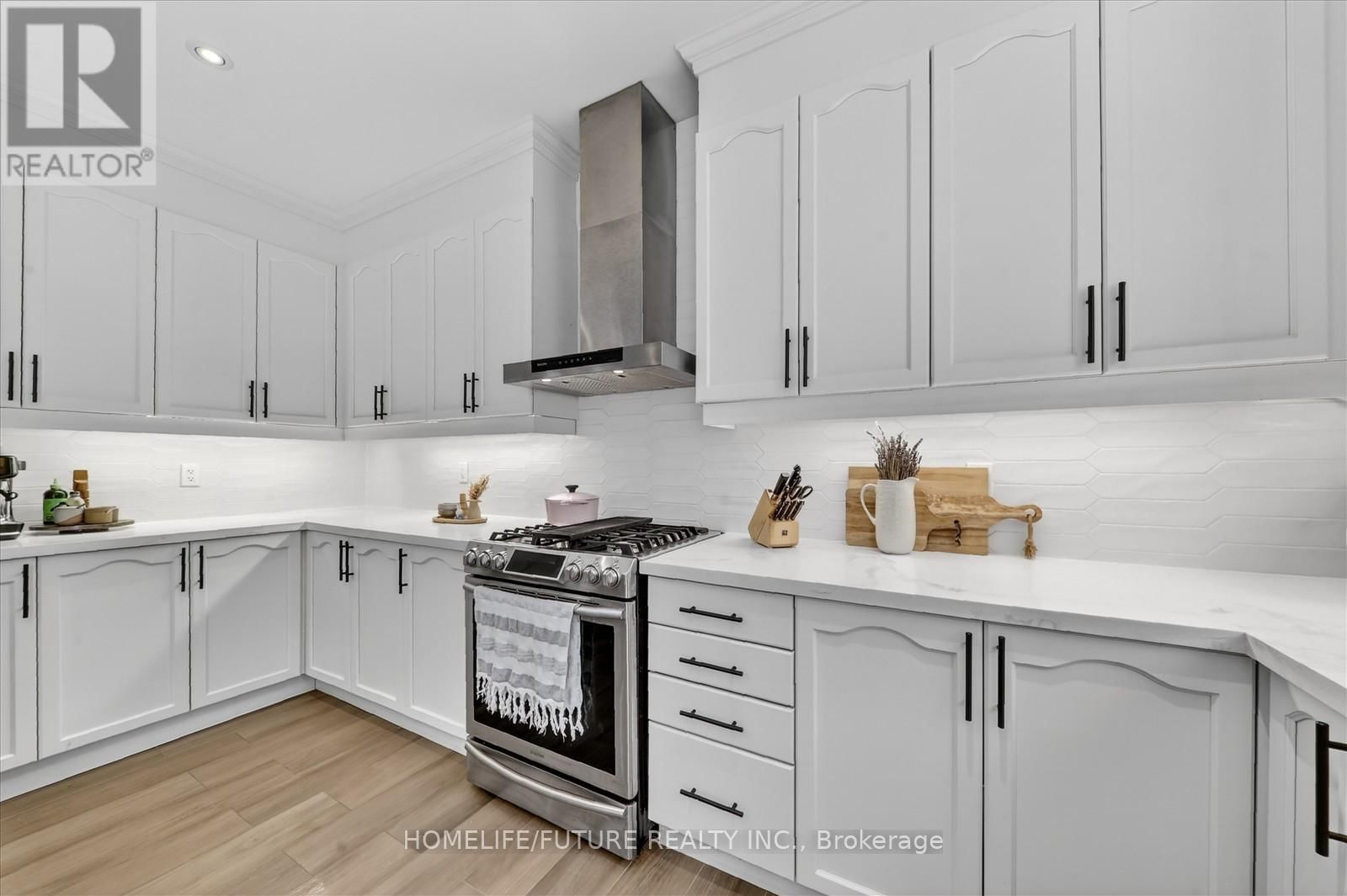 1016 POPPY LANE Image 16