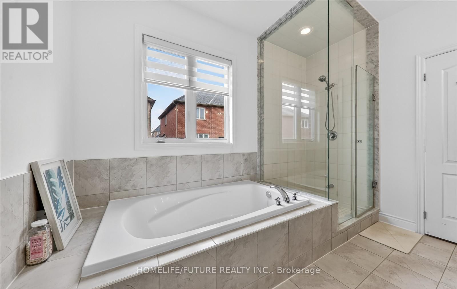 1016 POPPY LANE Image 24