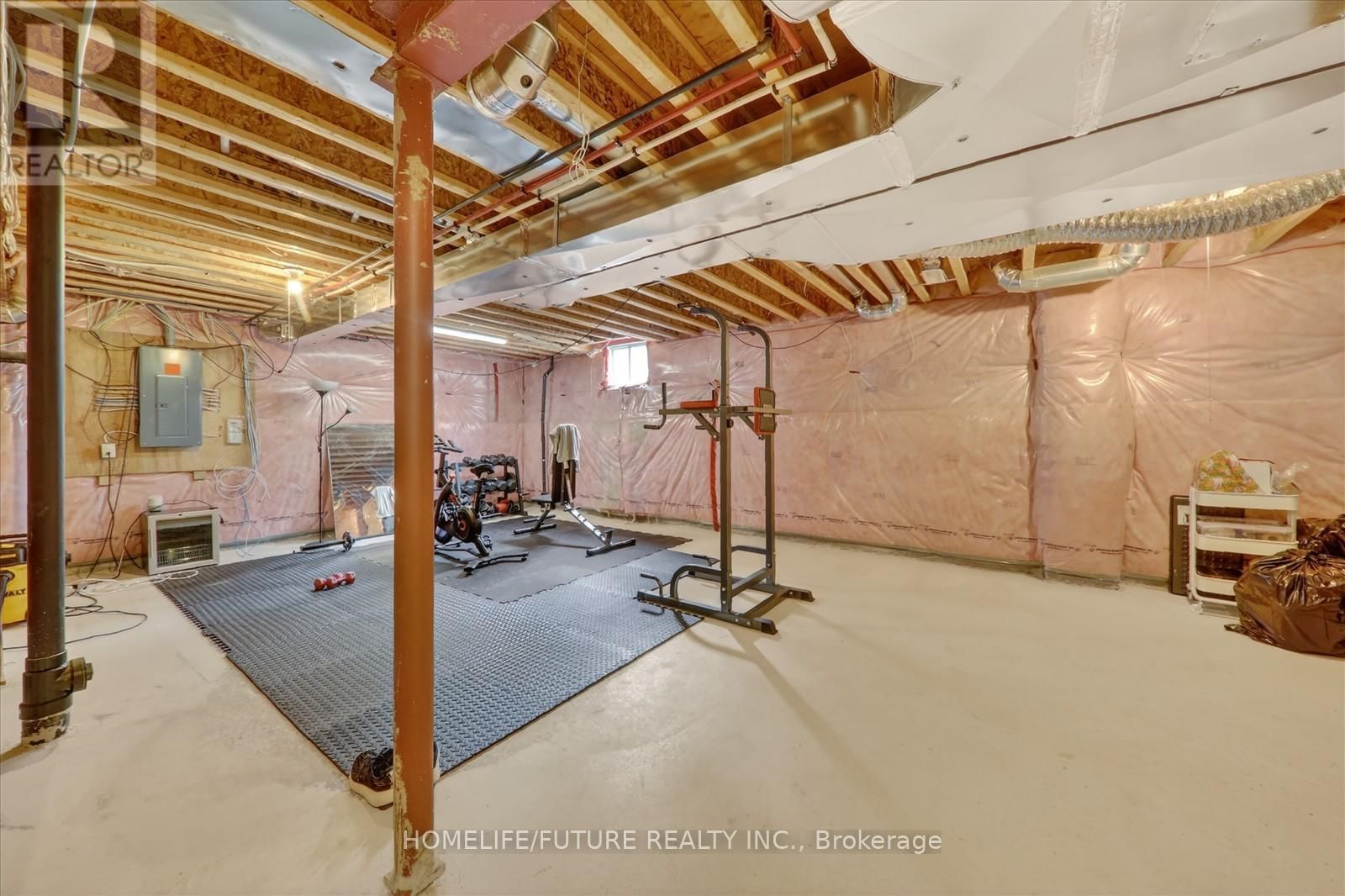 1016 POPPY LANE Image 39