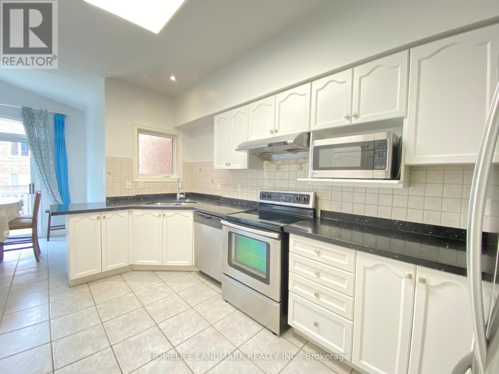 246 KIMONO CRESCENT Image 8