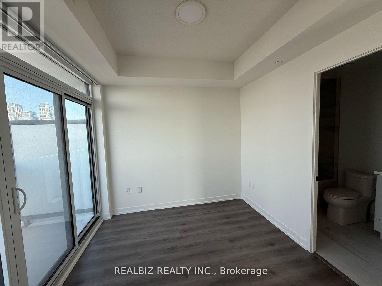 1109 - 225 COMMERCE STREET Image 11