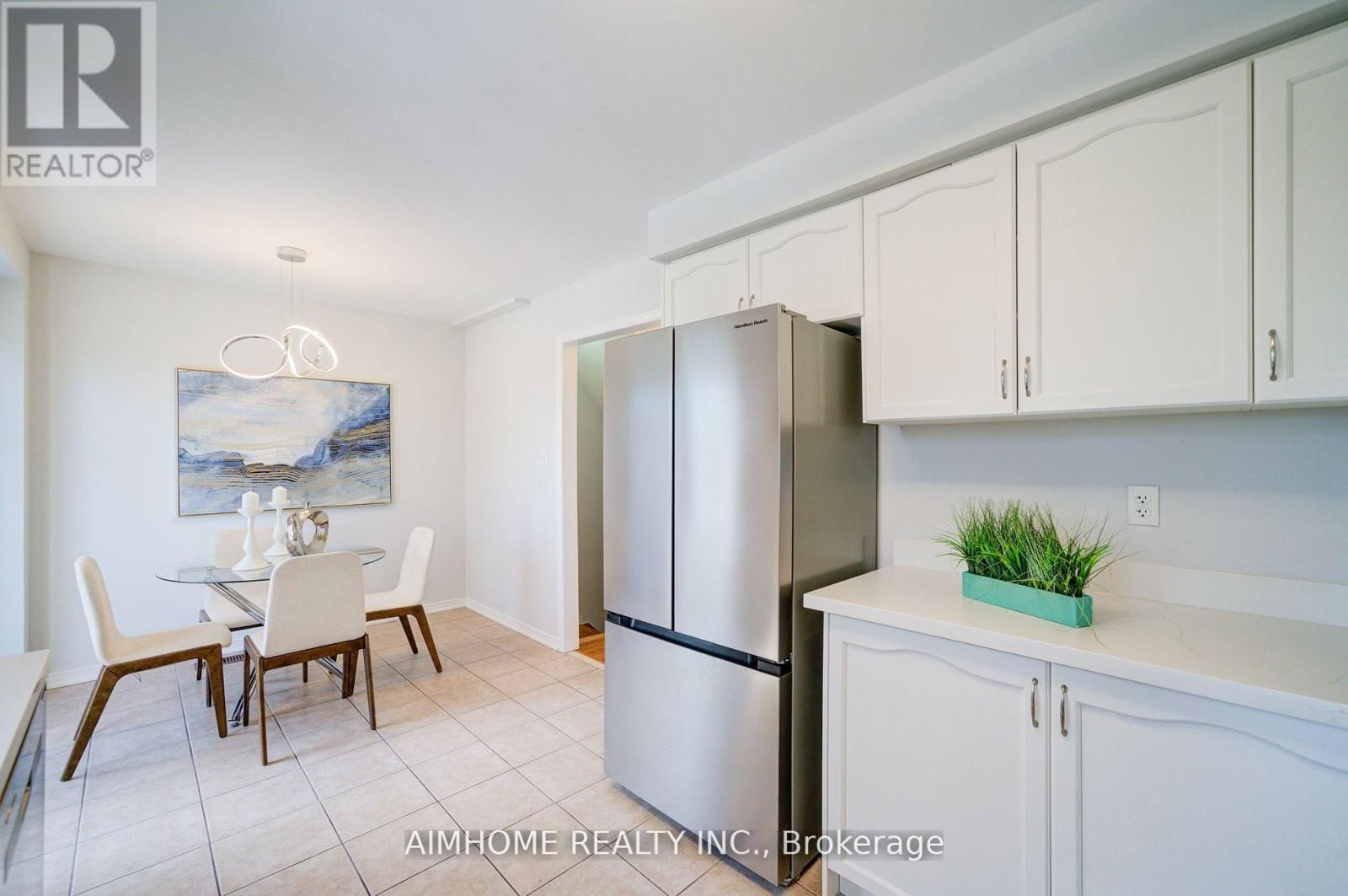 27 WARRINGTON WAY Image 13