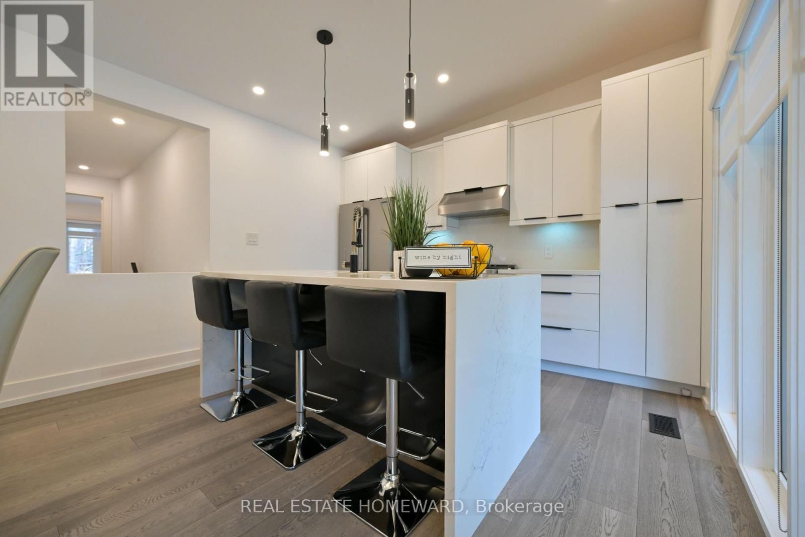 3763 FAIRWAY ROAD Image 12