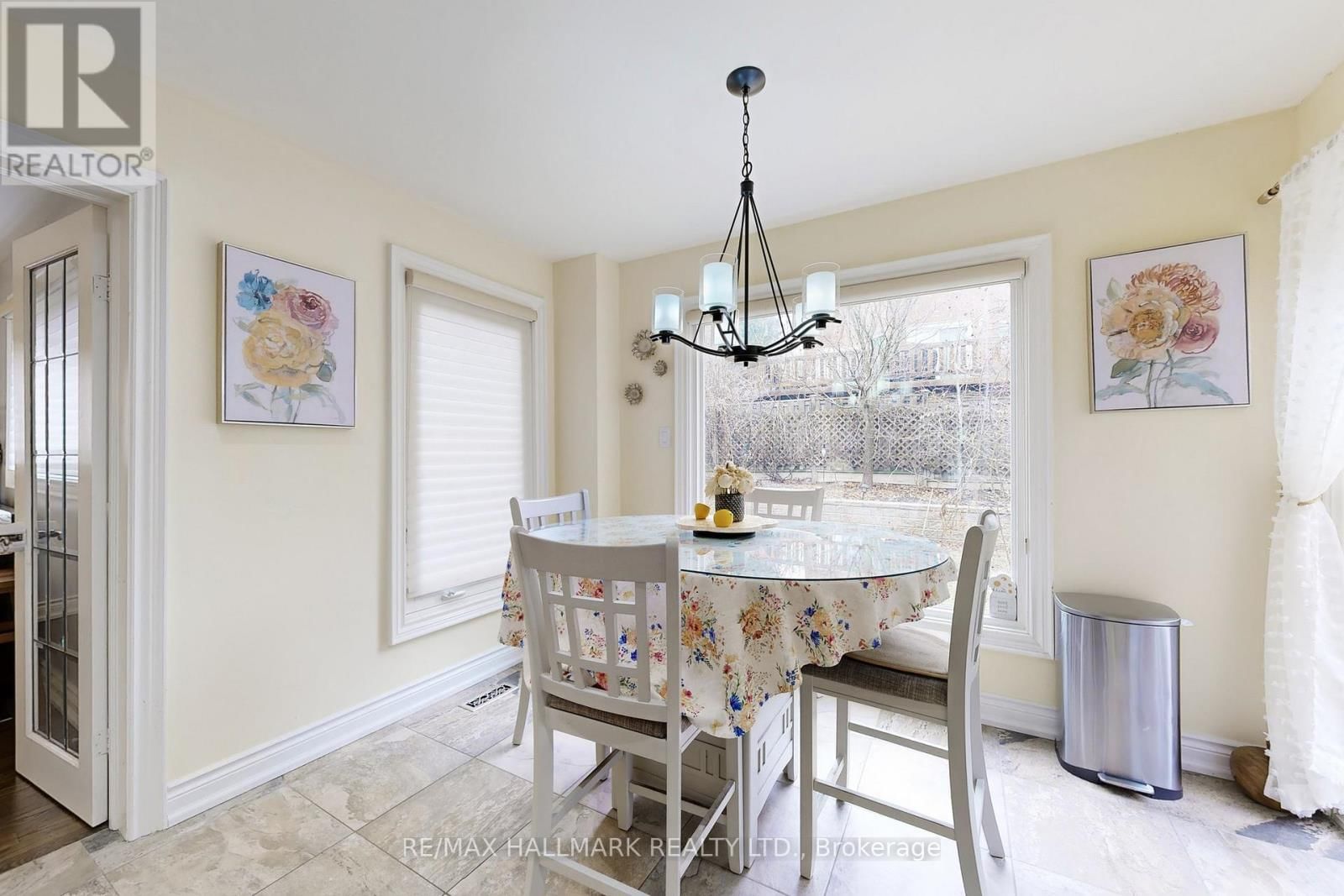 87 AUTUMN WAY Image 19