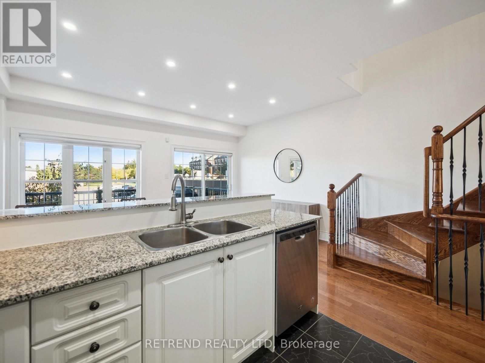 26 GOLDEN SPRUCE LANE Image 14