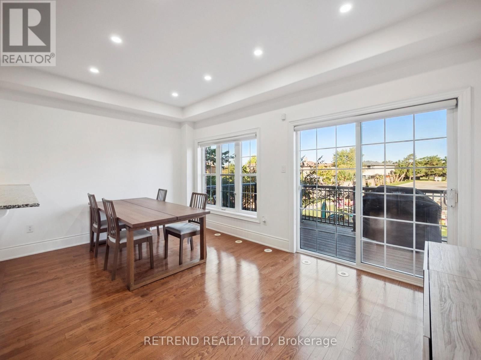 26 GOLDEN SPRUCE LANE Image 15