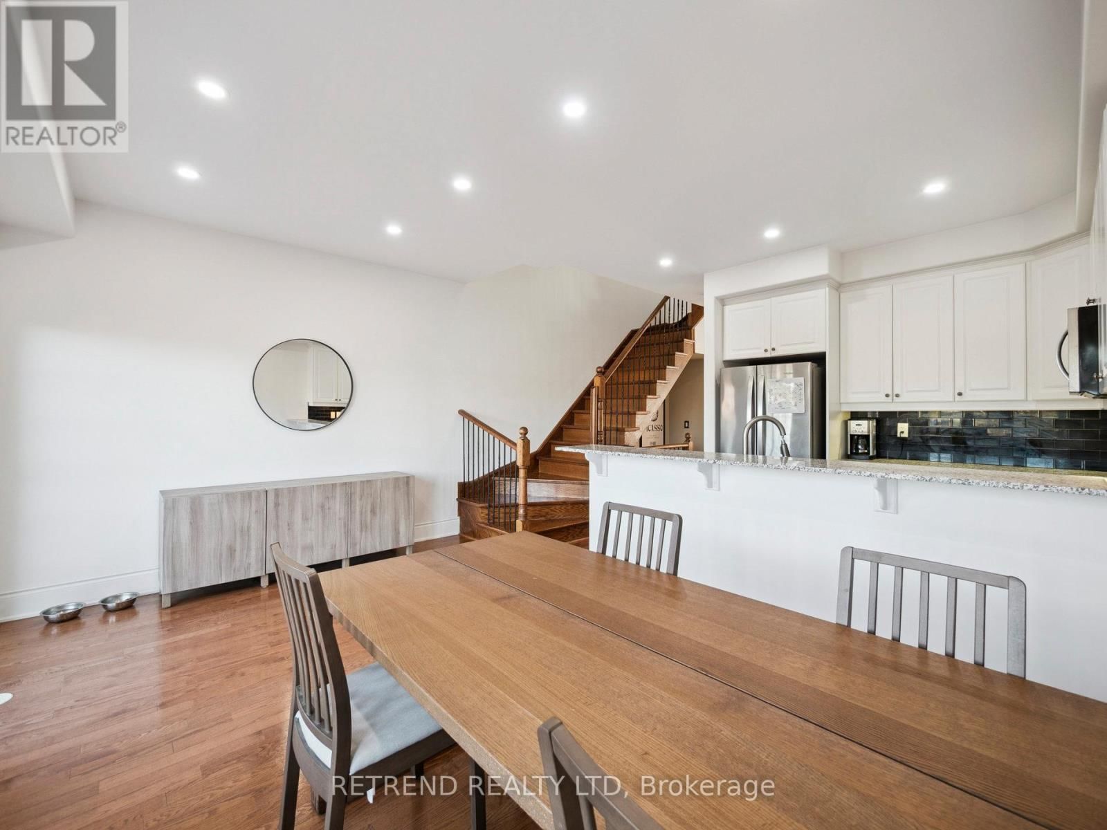 26 GOLDEN SPRUCE LANE Image 18