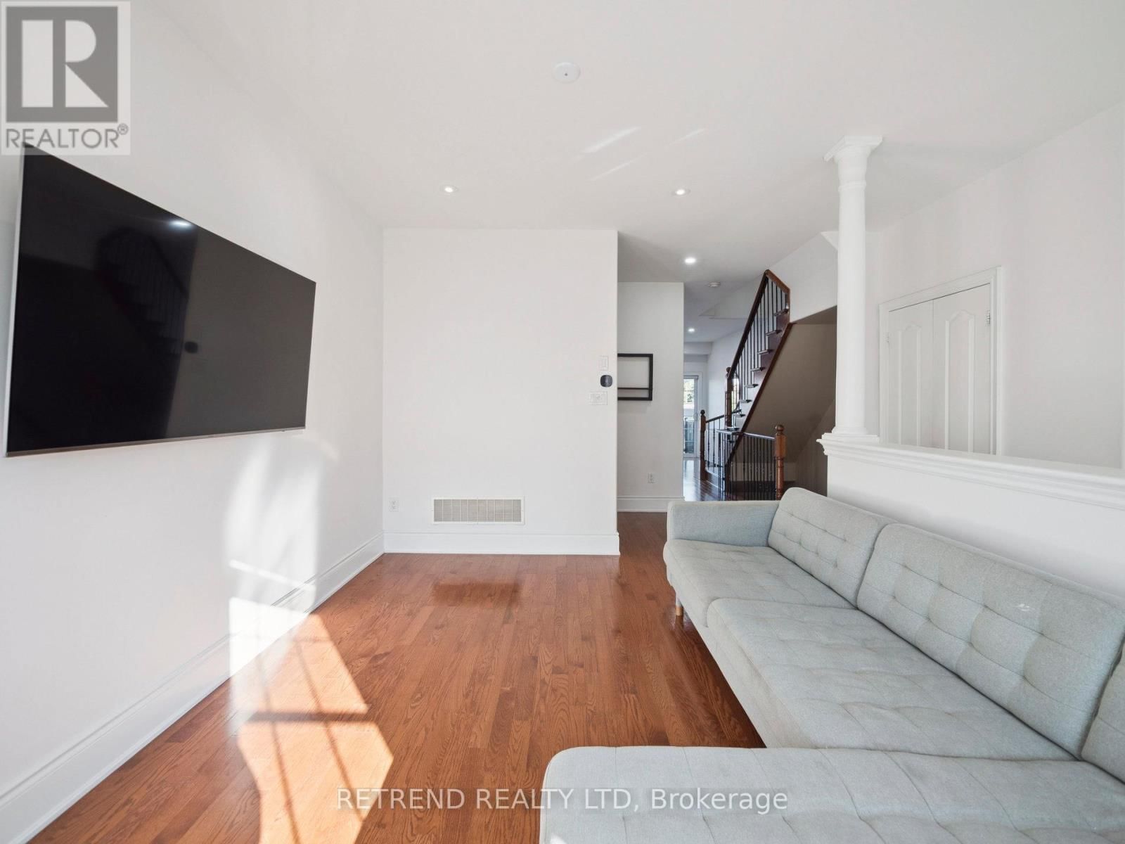 26 GOLDEN SPRUCE LANE Image 9