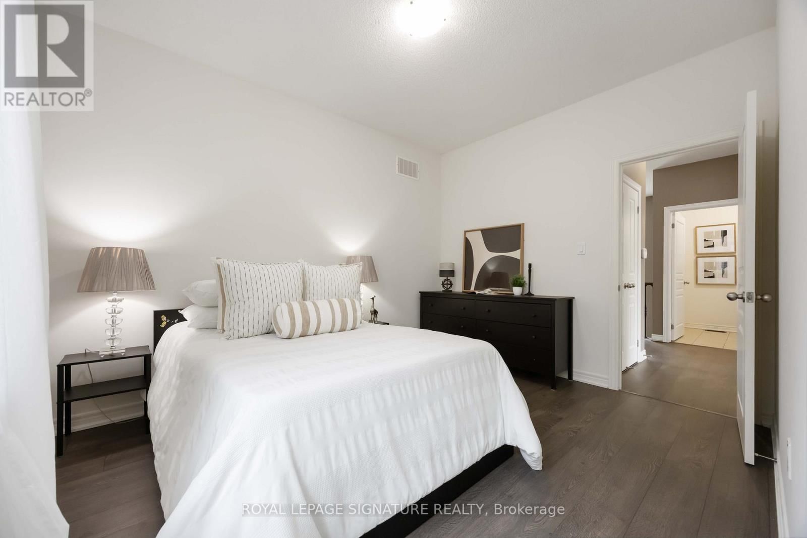 99 CARD LUMBER CRESCENT Image 28