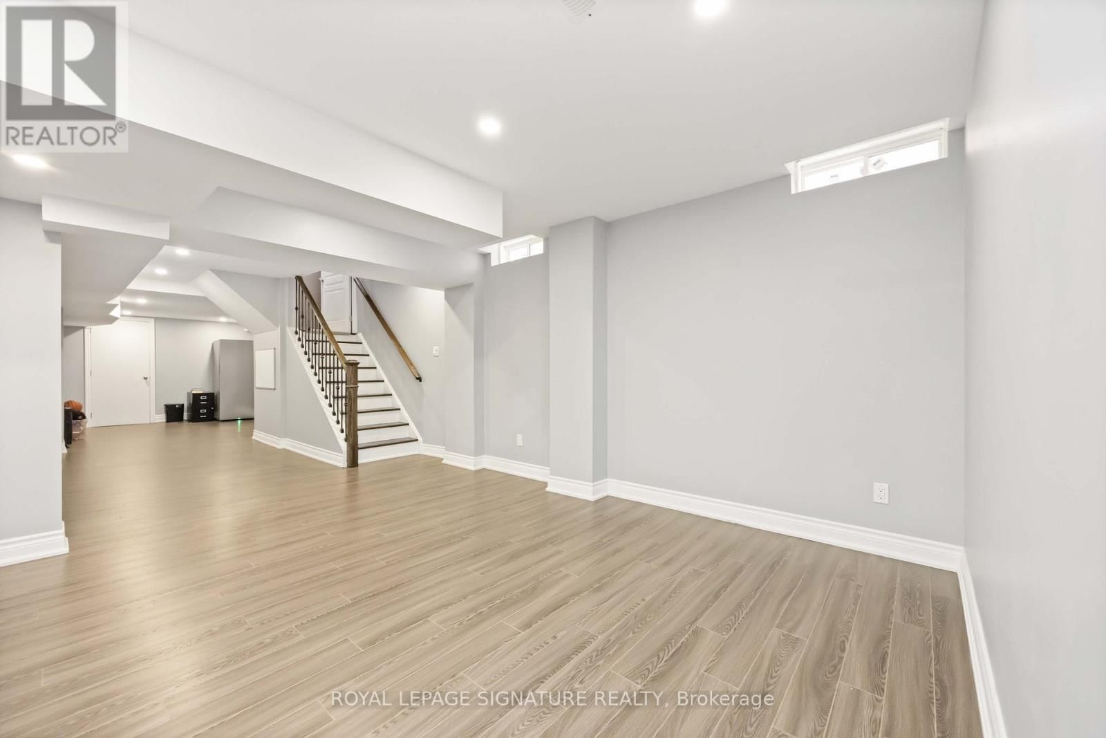 99 CARD LUMBER CRESCENT Image 40