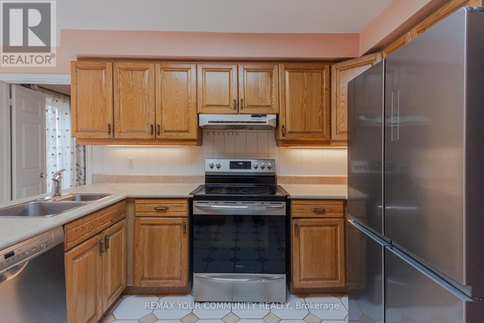 47 ELMSLEY DRIVE Image 15