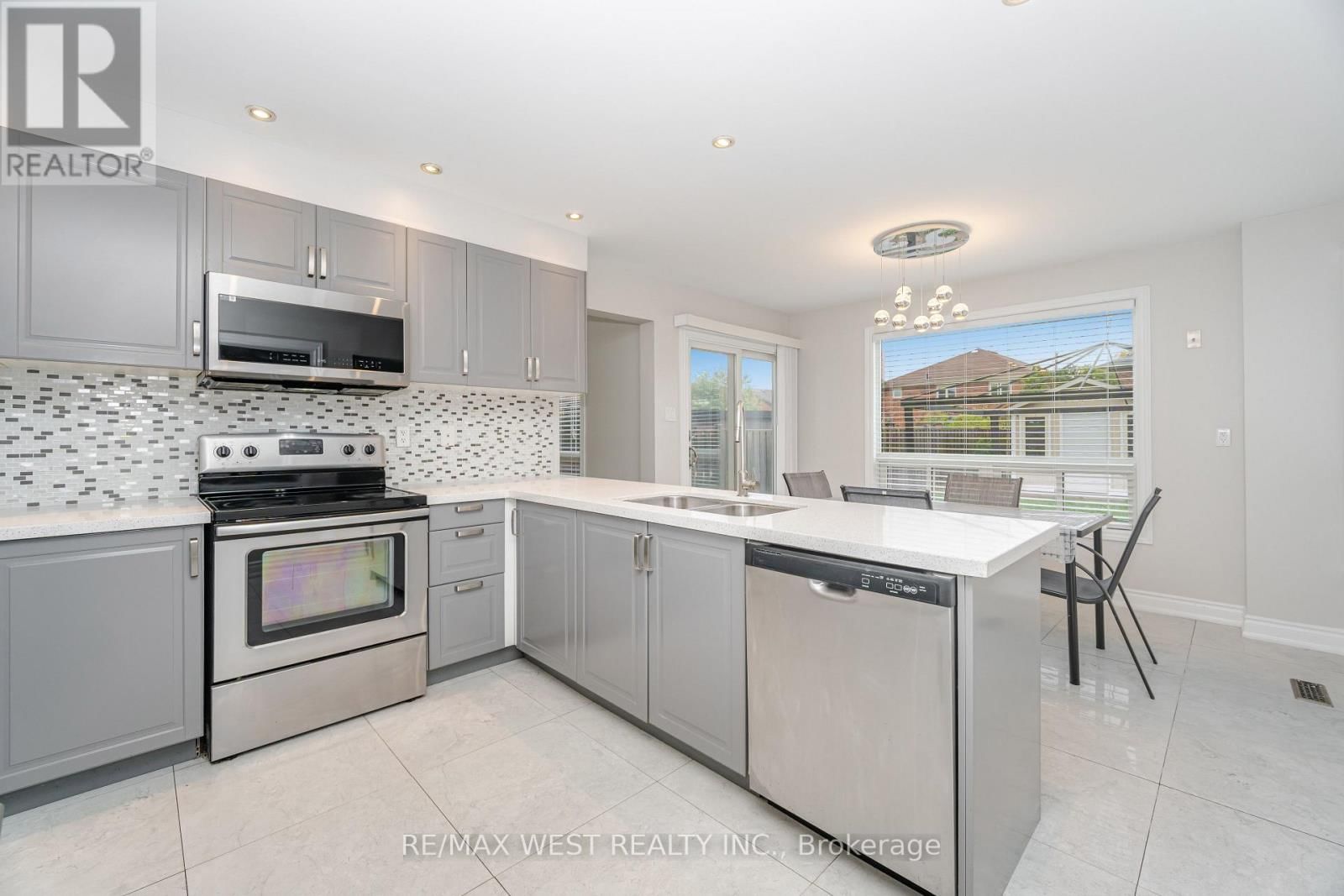 86 DINA ROAD Image 19