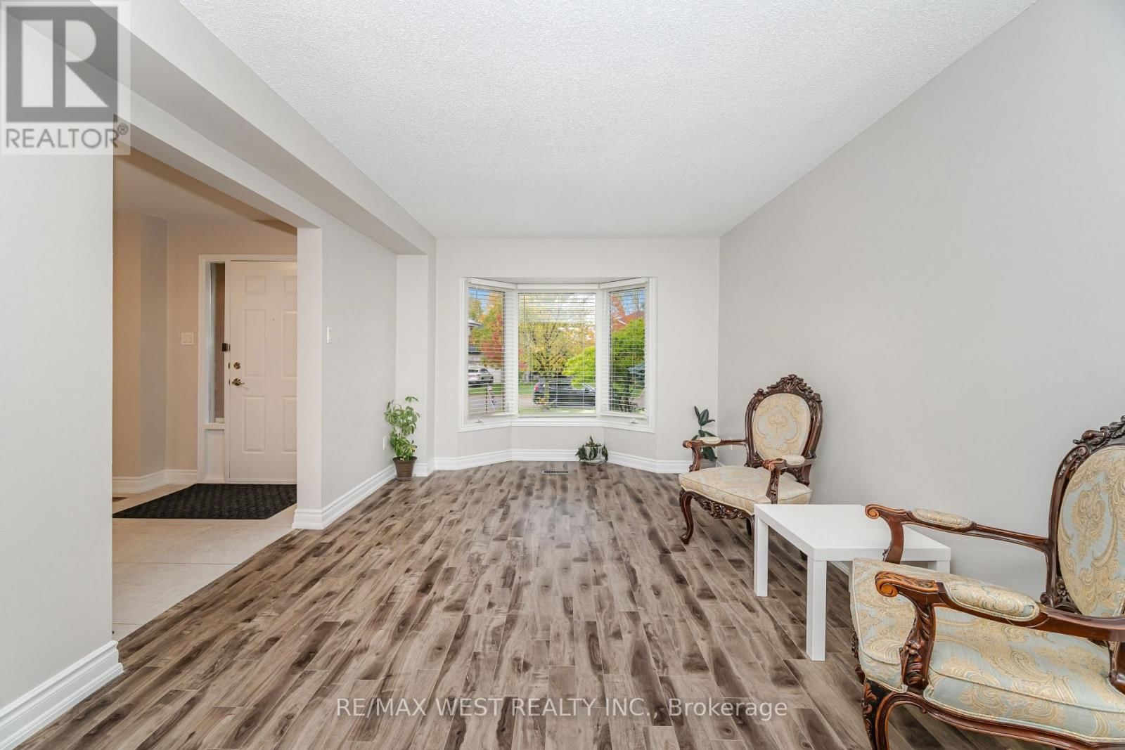 86 DINA ROAD Image 9