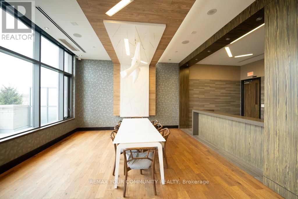 520 - 325 SOUTH PARK ROAD Image 47