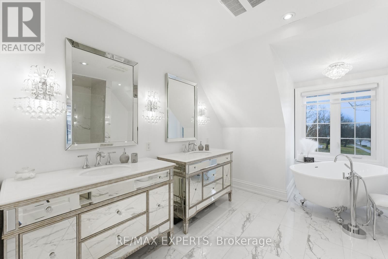 102 KILORAN AVENUE Image 24