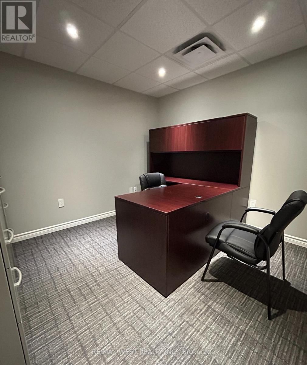 3 - 176 RIVERMEDE ROAD Image 3