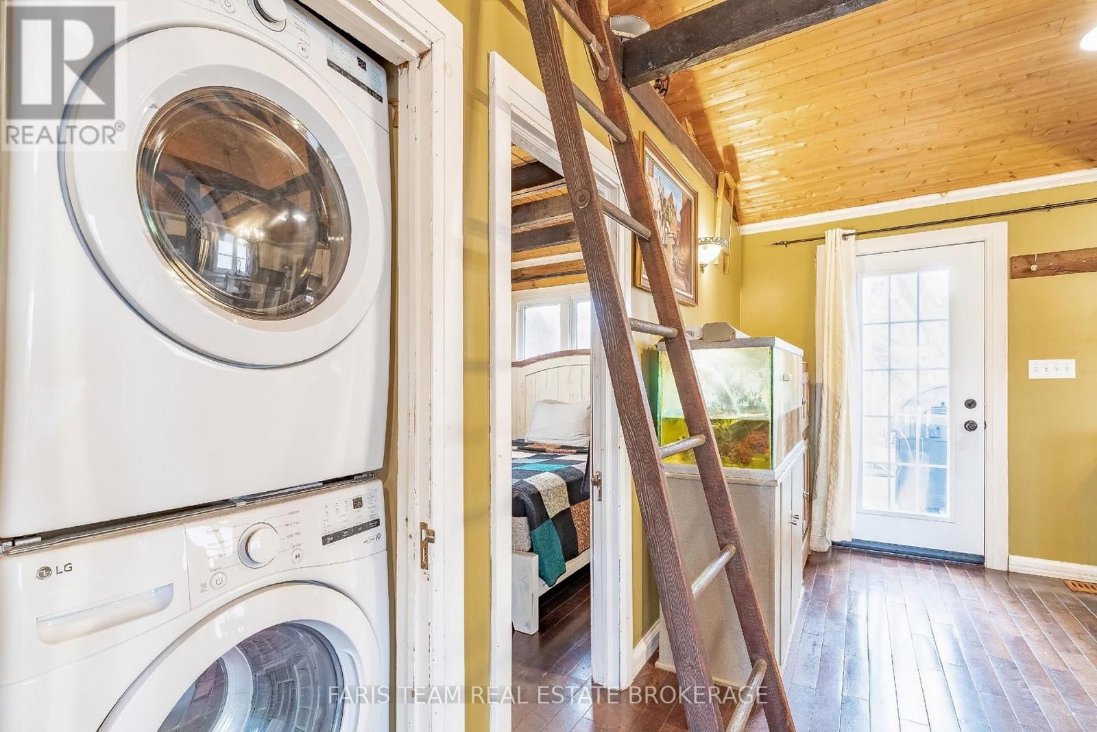 1417 MAPLE WAY Image 23