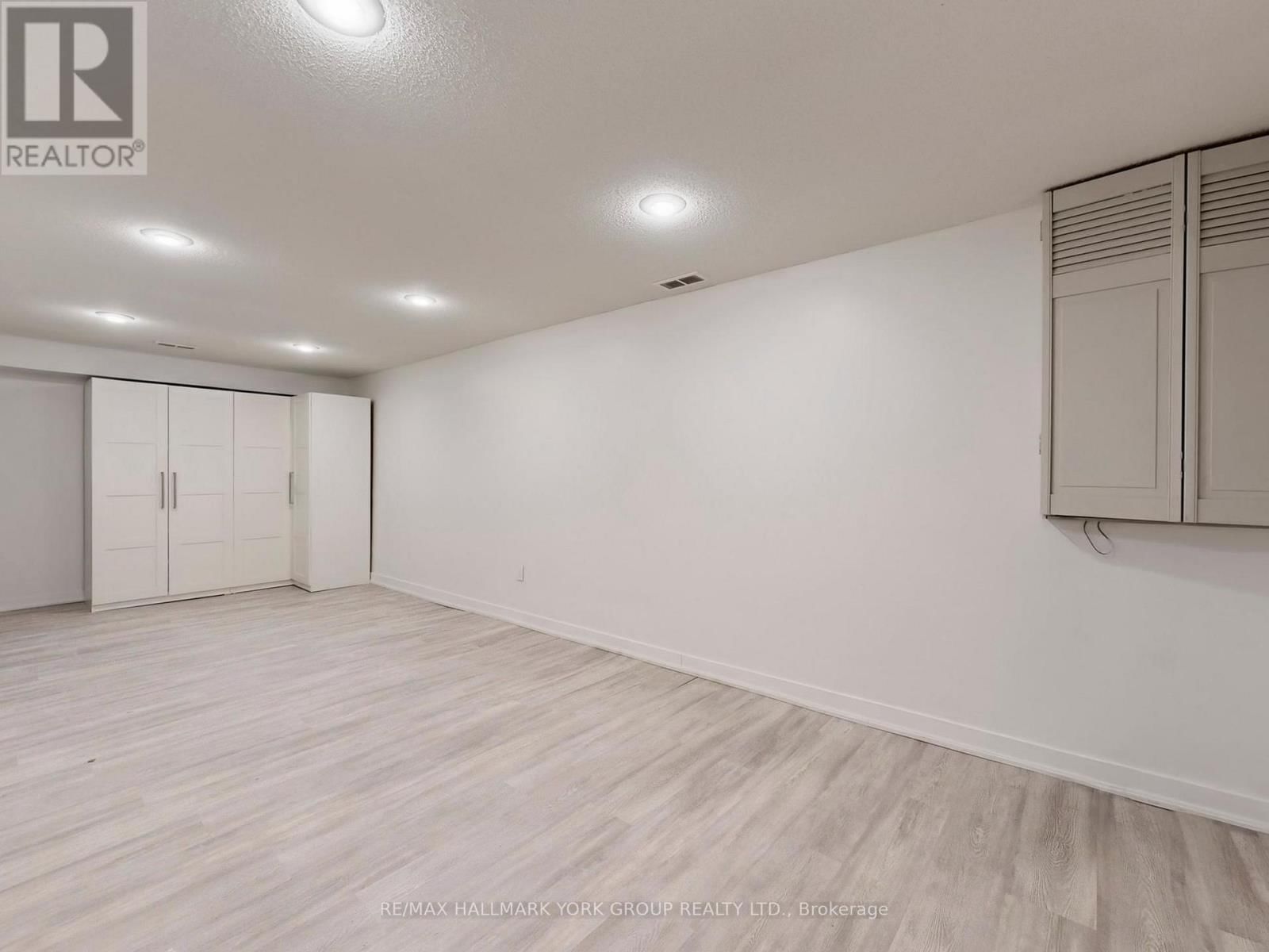 42 BUCHANAN CRESCENT Image 30