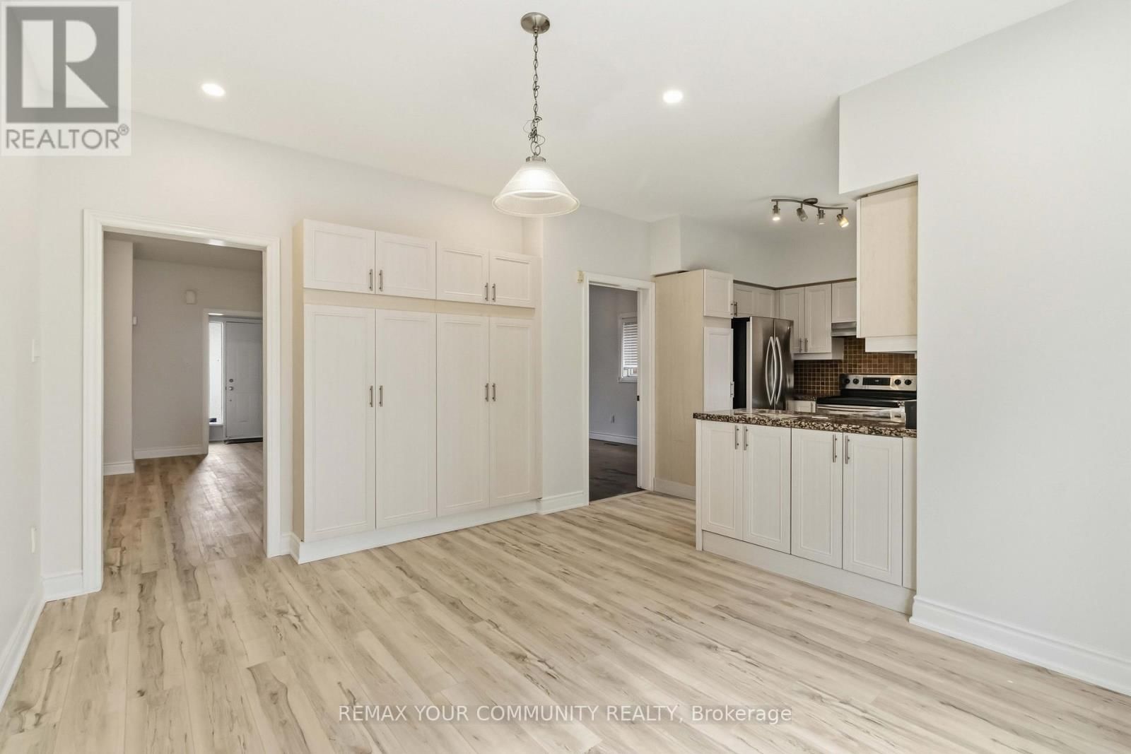 120 SHAFTSBURY AVENUE Image 12