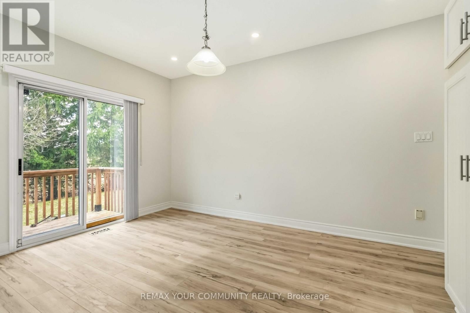 120 SHAFTSBURY AVENUE Image 15