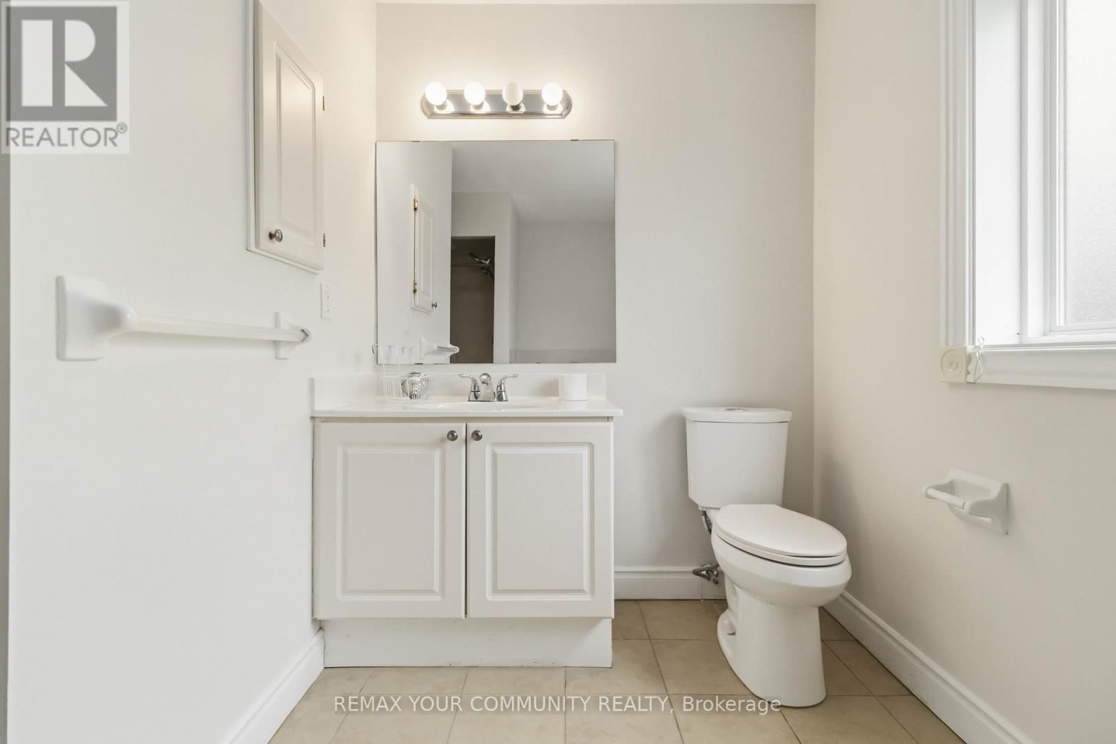 120 SHAFTSBURY AVENUE Image 19