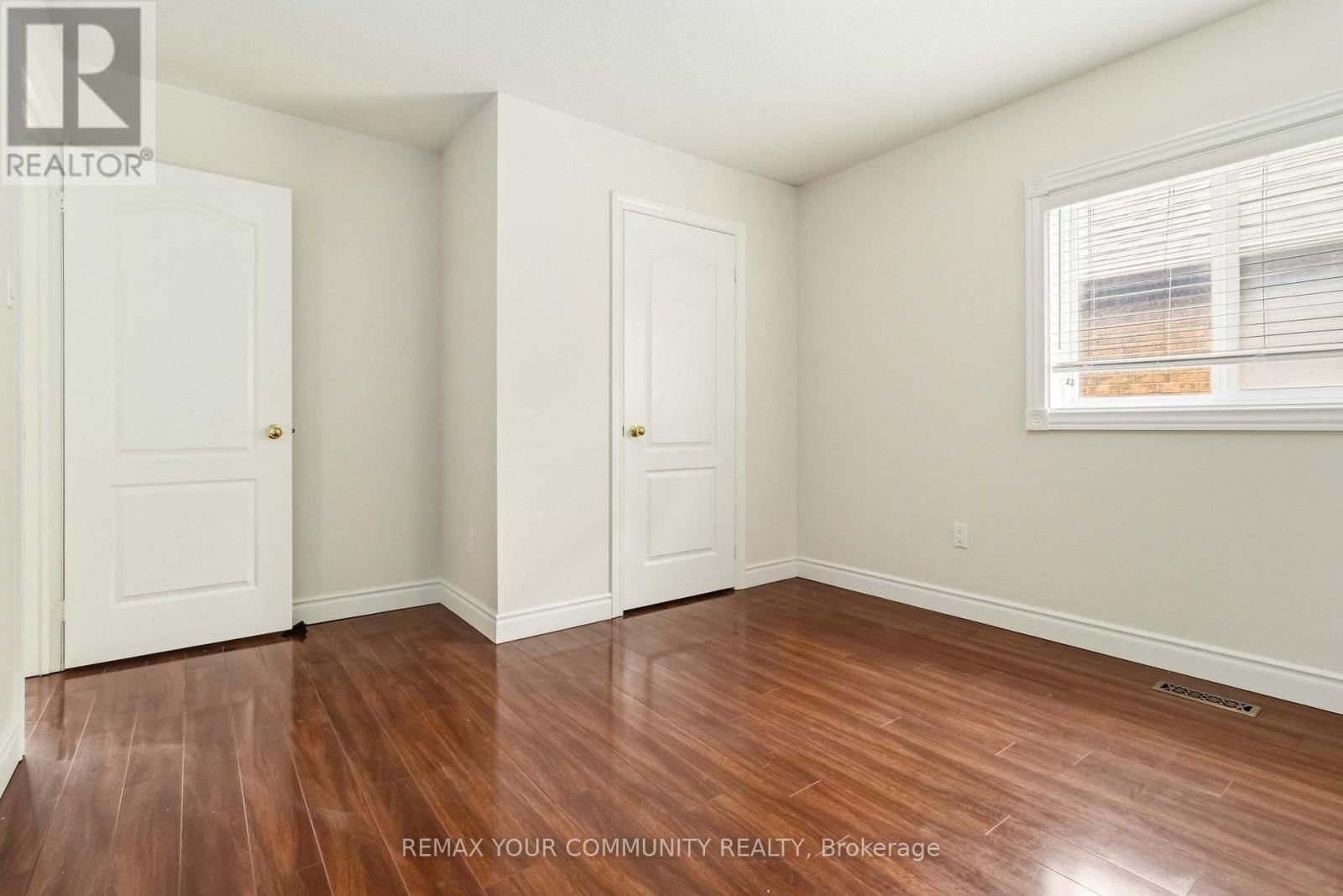 120 SHAFTSBURY AVENUE Image 25