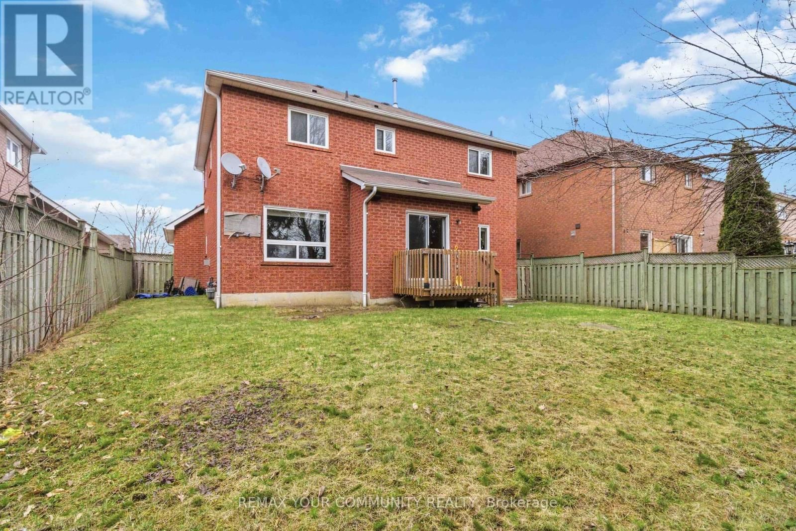 120 SHAFTSBURY AVENUE Image 30