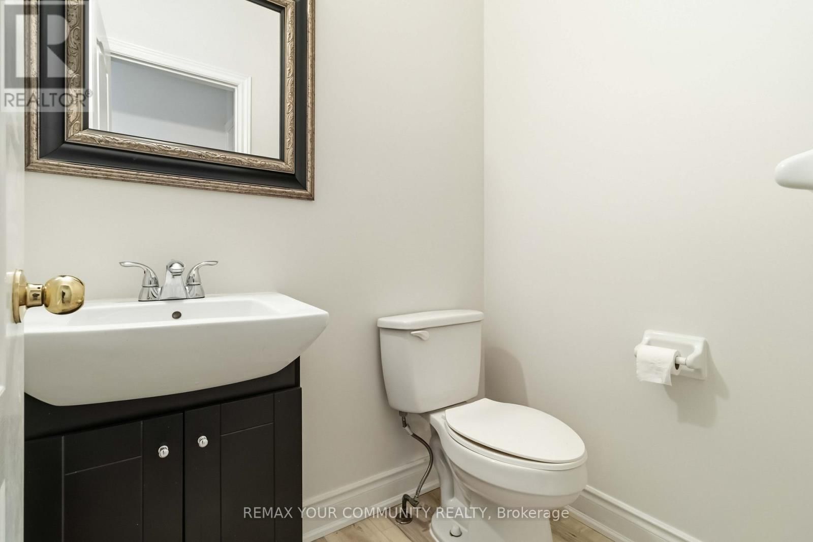 120 SHAFTSBURY AVENUE Image 7