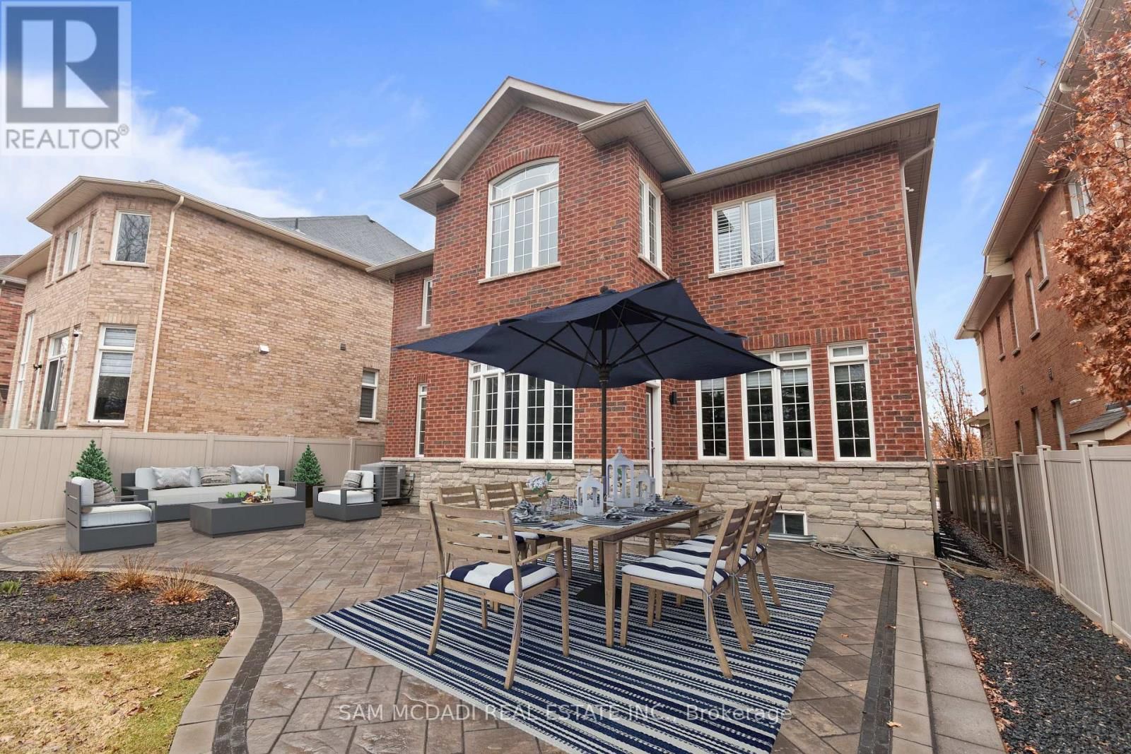 92 HEINTZMAN CRESCENT Image 50