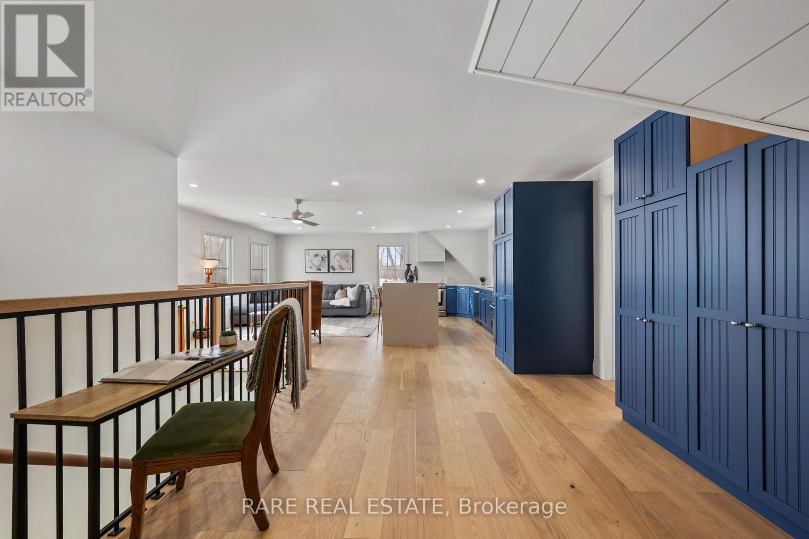 1109 2ND LINE Image 28