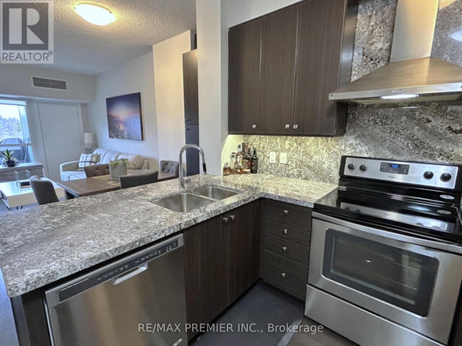 513 - 8302 ISLINGTON AVENUE Image 7