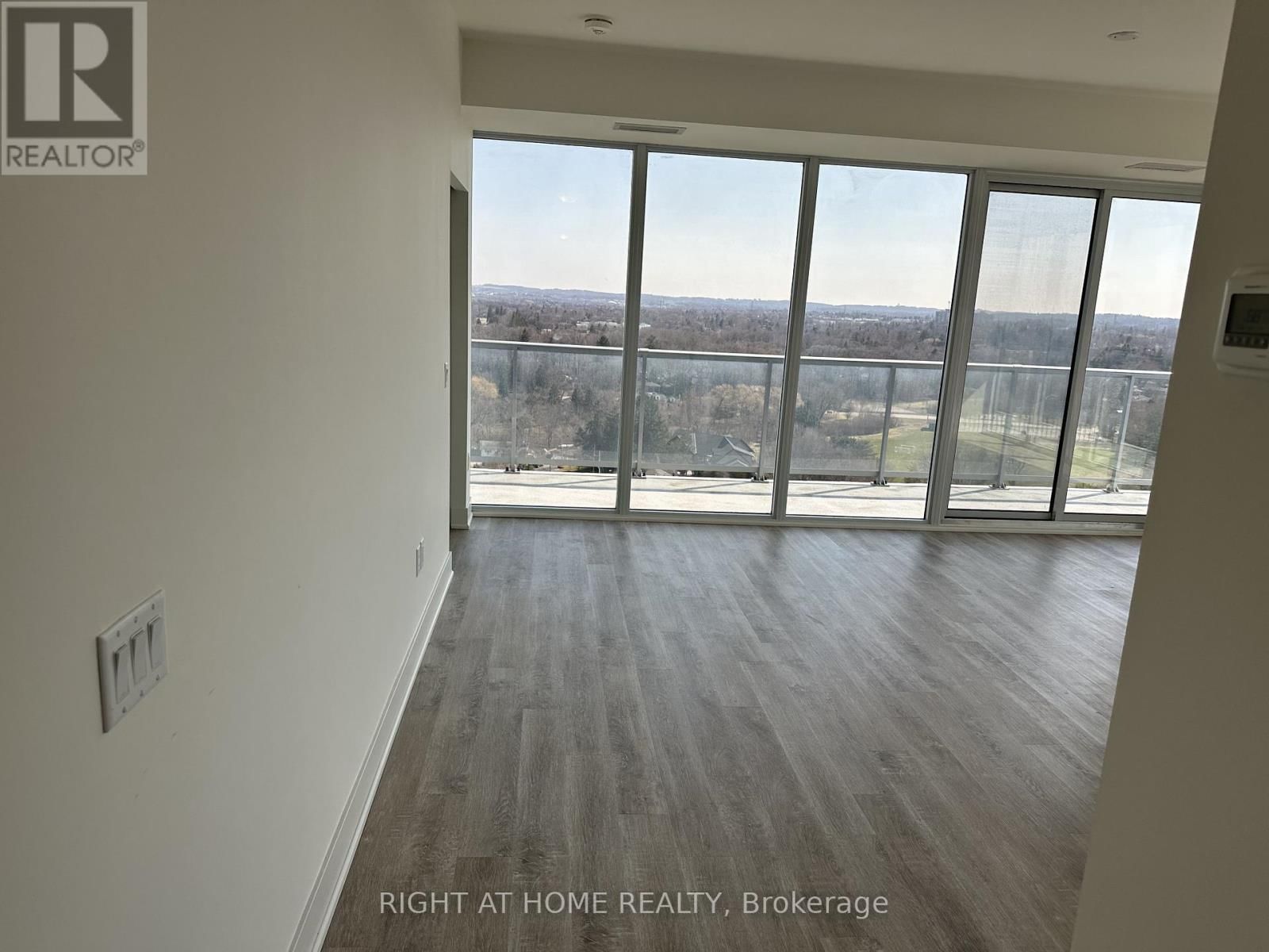 1404 - 185 DEERFIELD ROAD Image 21