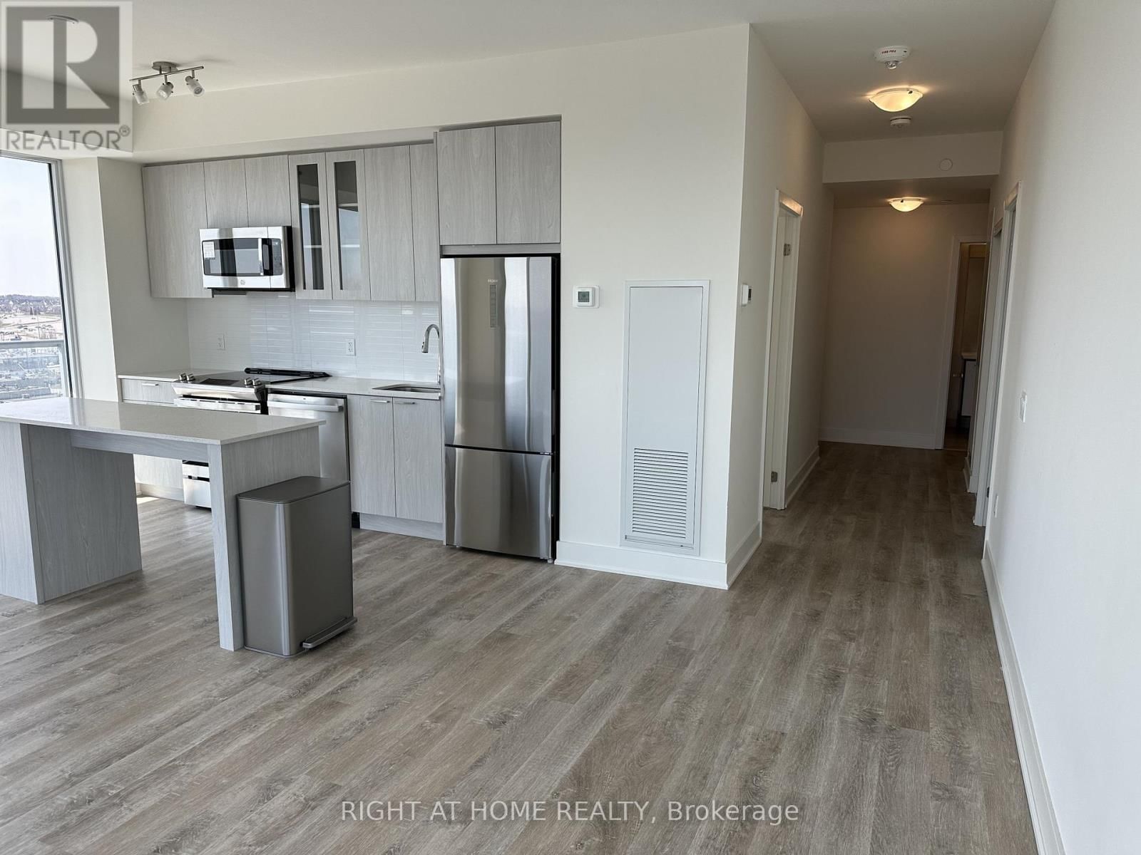 1404 - 185 DEERFIELD ROAD Image 25