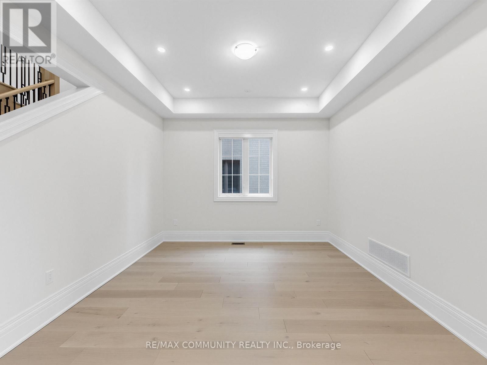 104 GREVILLE STREET EAST Image 6