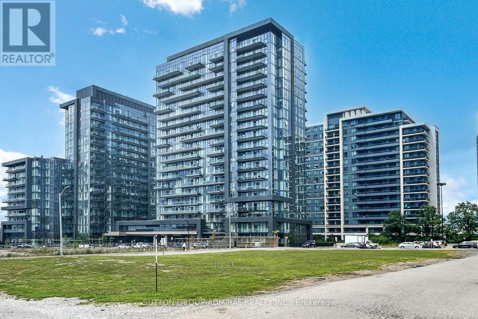 706 - 20 GATINEAU DRIVE Image 1