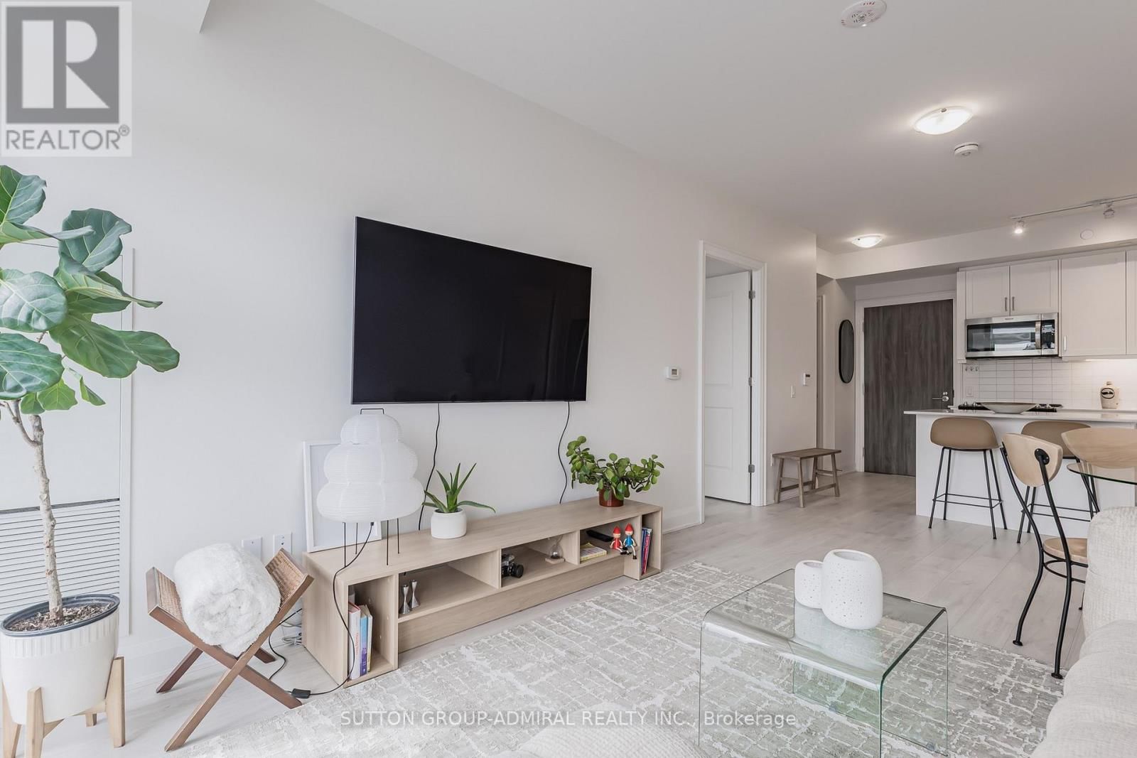 706 - 20 GATINEAU DRIVE Image 11