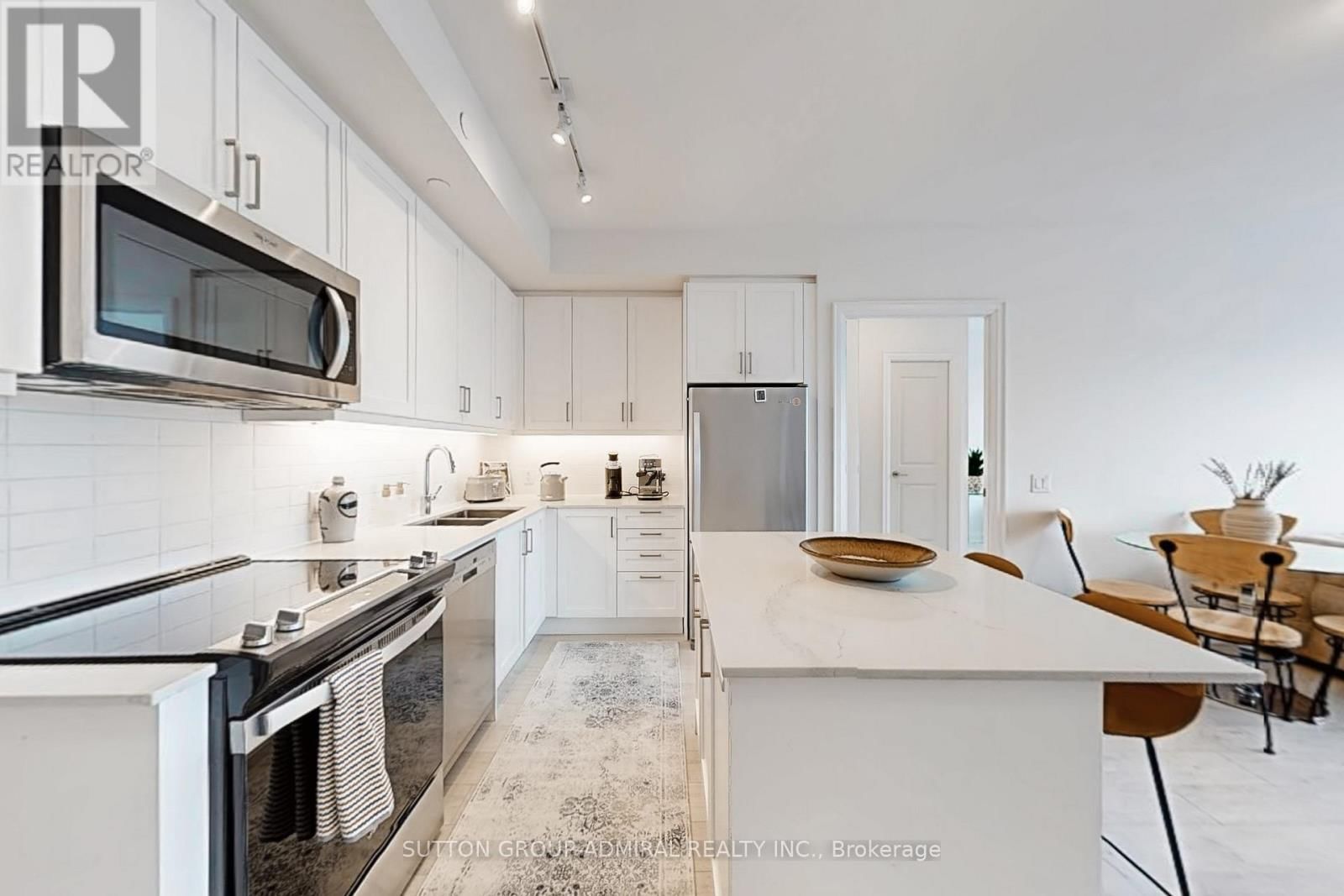 706 - 20 GATINEAU DRIVE Image 7