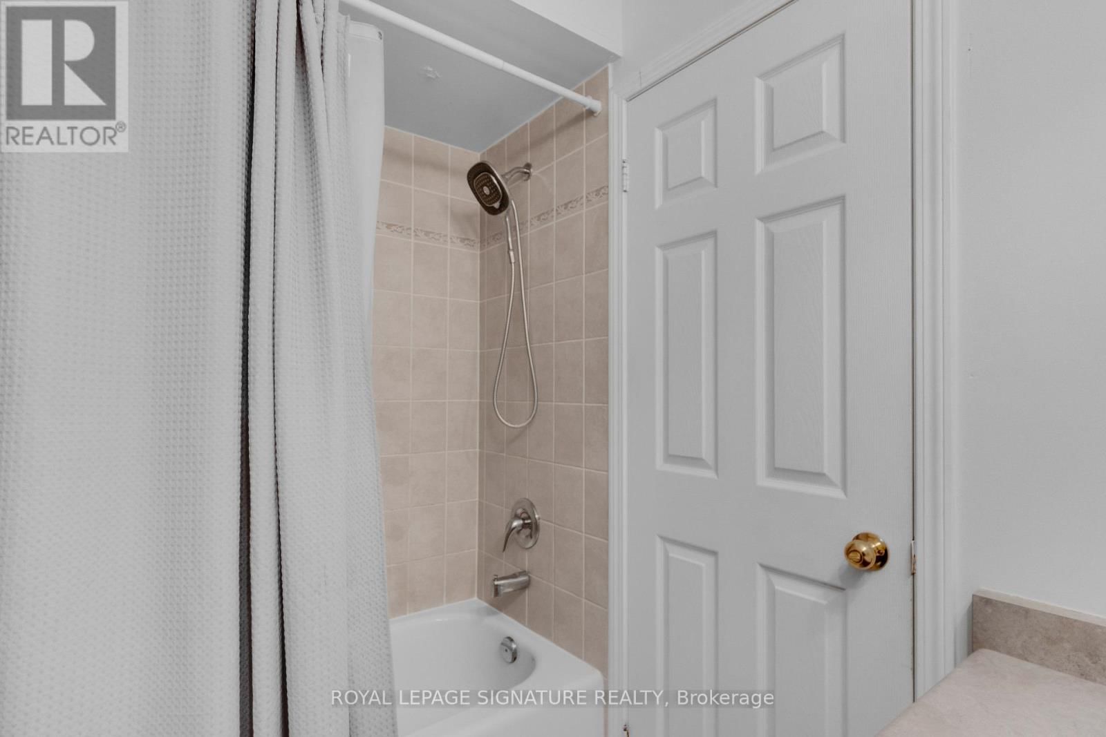 37 WRENDALE CRESCENT Image 30