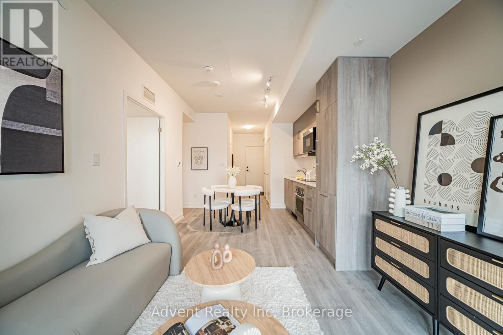 1208 - 8119 BIRCHMOUNT ROAD Image 9