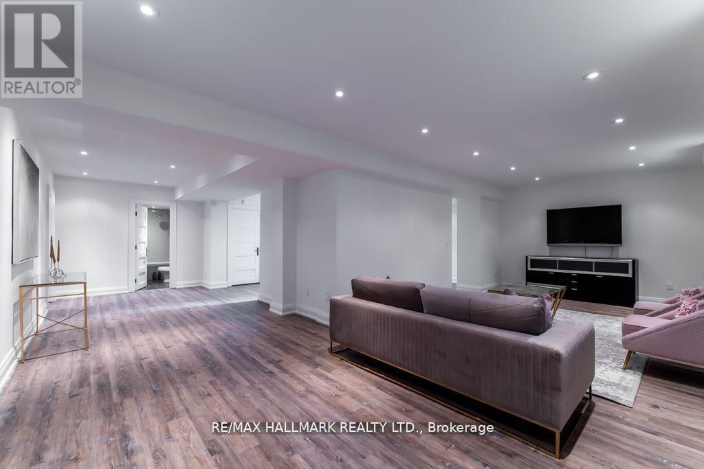 17 HAMMOK CRESCENT Image 39