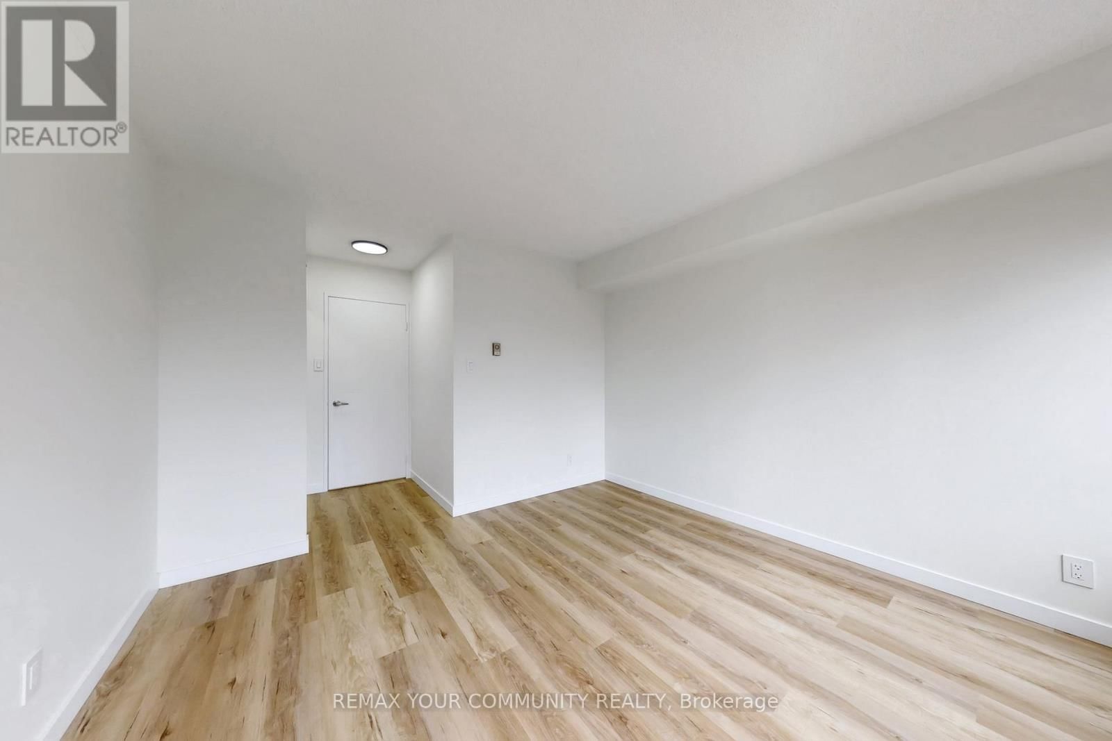 319 - 32 CLARISSA DRIVE Image 32