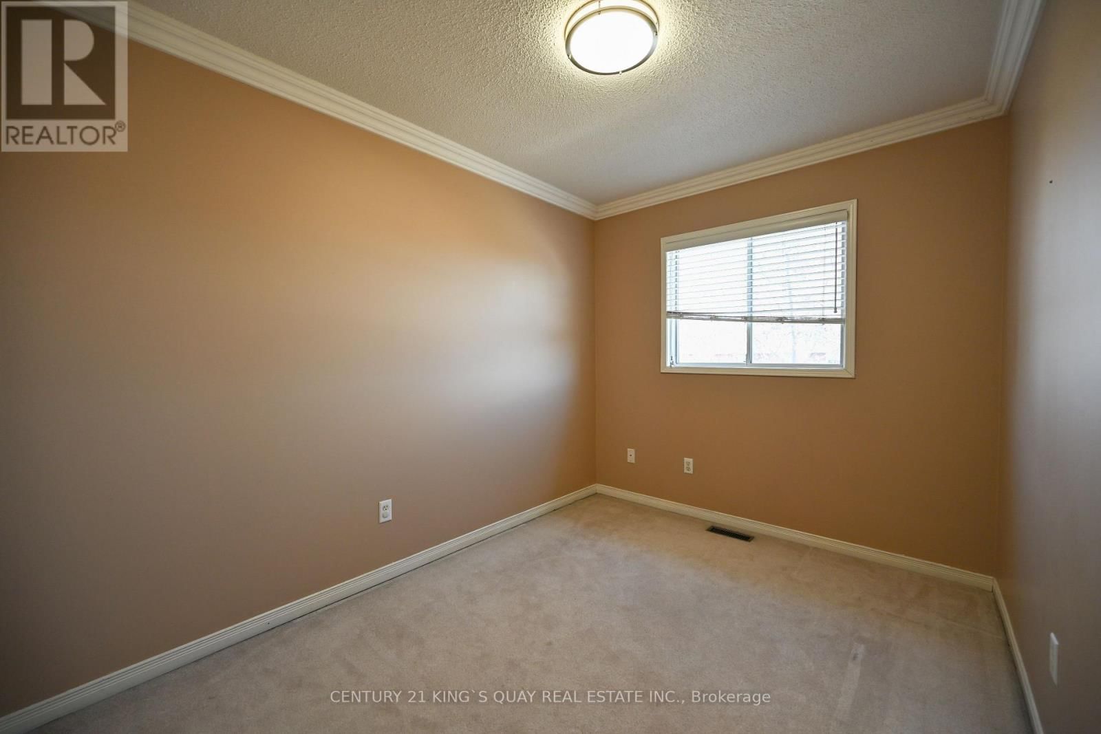 118 MUGFORD ROAD Image 11